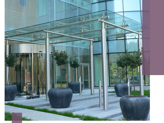 Навесы из стекла на заказ в Белорецке — монтаж и установка